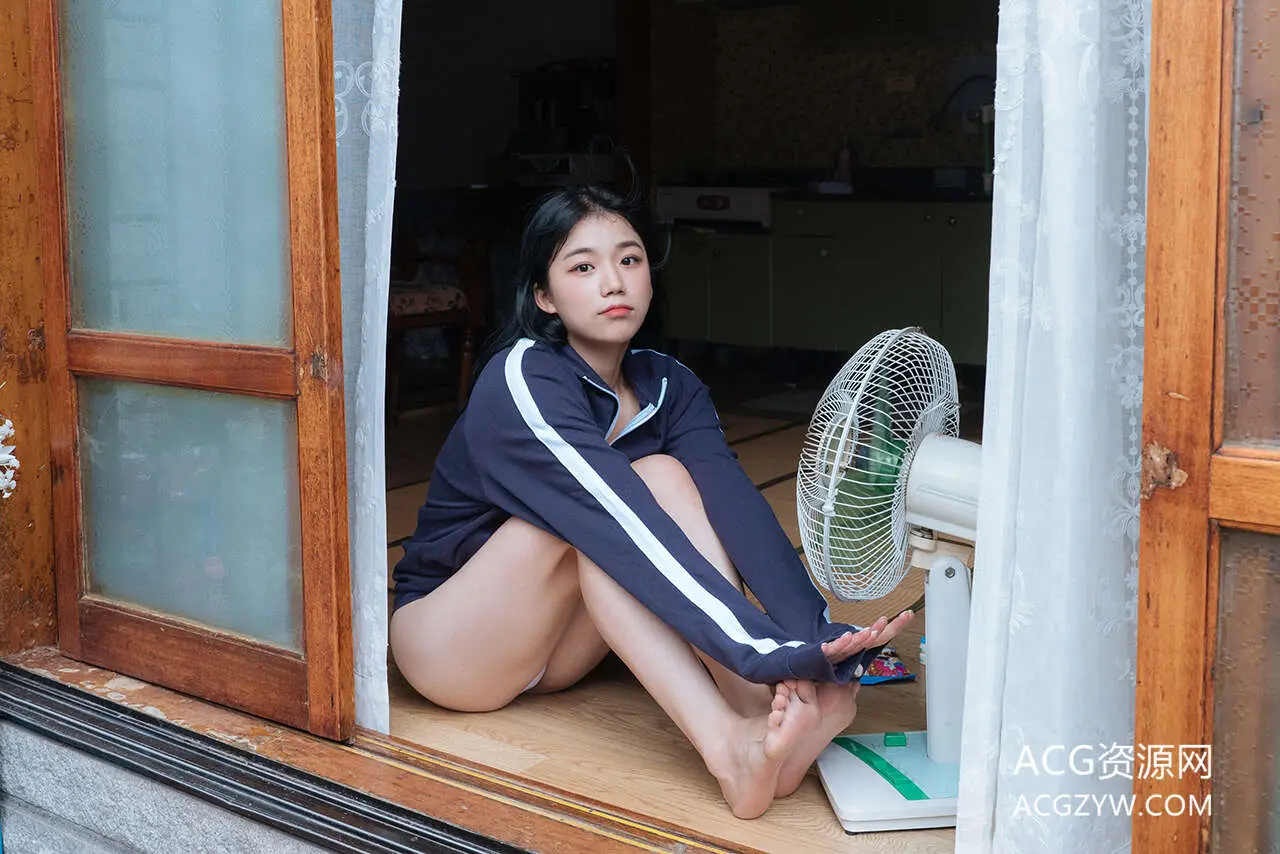 图片[1]-[MilkyBomb] Yui – Vol.2 Tracksuit-ACG资源网