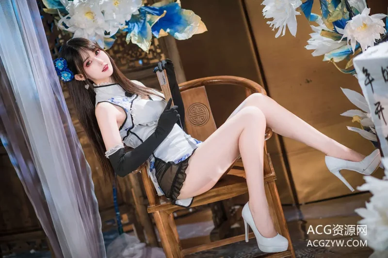 羽生三未-瓶儿·青花瓷旗袍美女写真图-ACG资源网