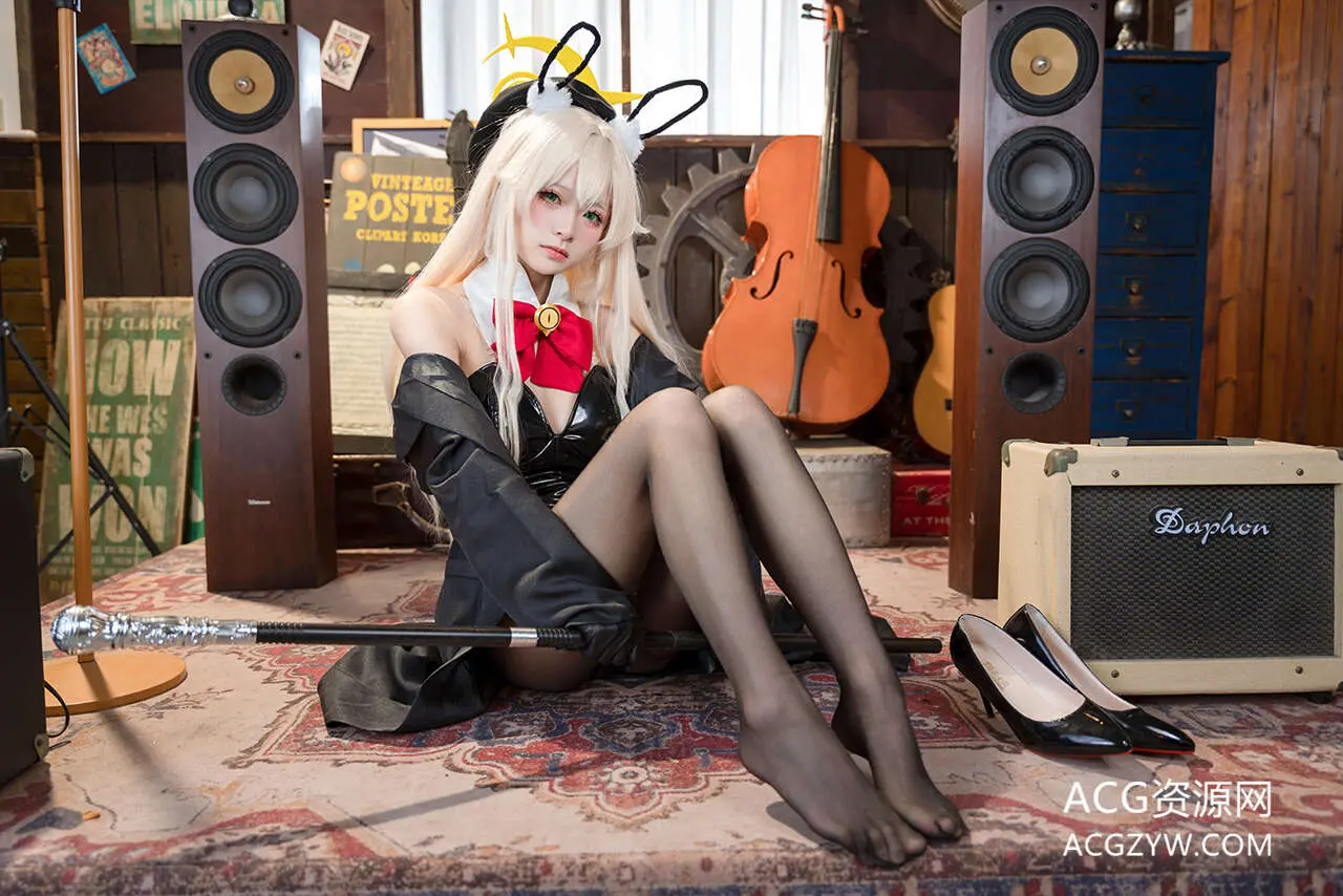 图片[1]-九柒喵 笑面兔女郎写真图-ACG资源网